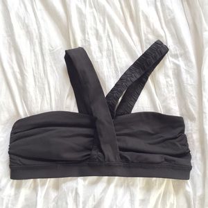 Black Lululemon sports bra